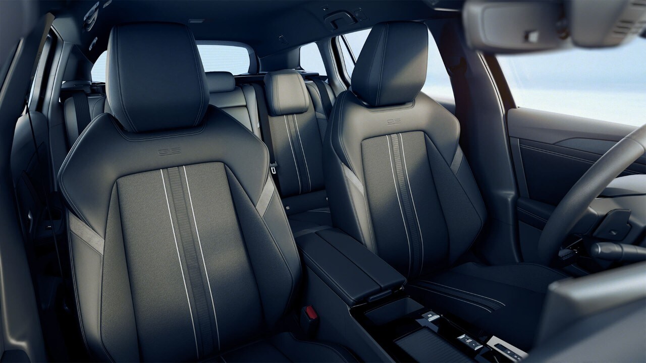 Zicht op de zitplaatsen vooraan in het interieur van de nieuwe Opel Astra Sports Tourer